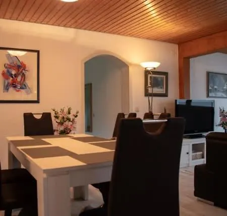 Haus Am Rotkreuzweg Mit Pool
