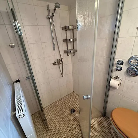 Haus Am Rotkreuzweg Mit Pool Prázdninový dům *